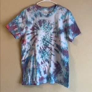 Tie Dyed Vinyl Bella Canvas Size Large Shirt
